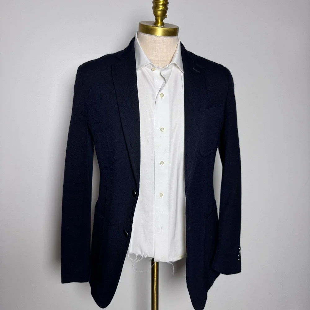 Banana Republic Blazer Mens 38R Navy Solid 100% Wool Tailored Fit Two-Button